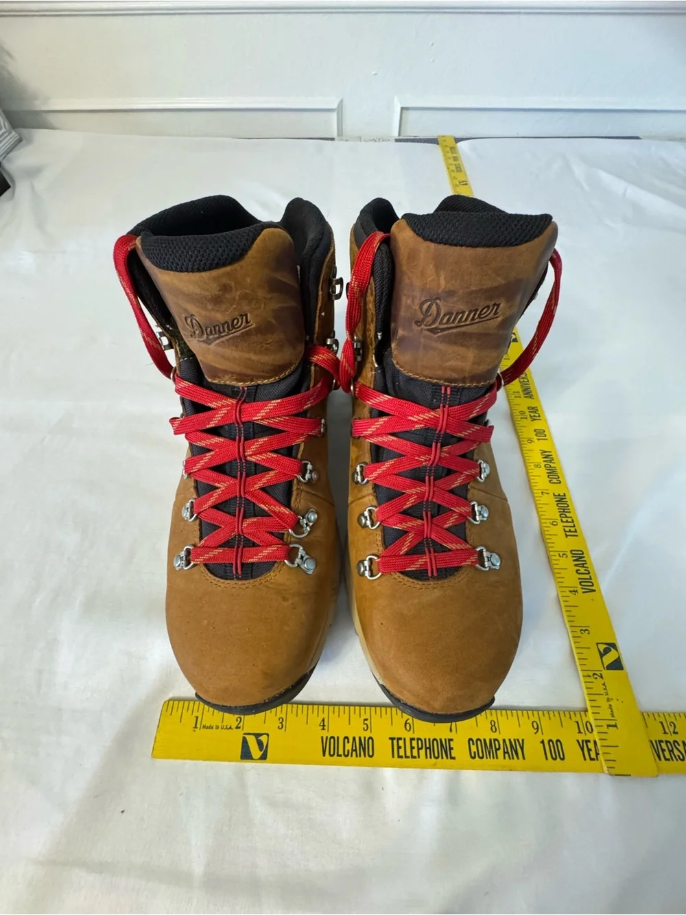 Danner Men’s Tan Leather Hiking Boots with Red Laces